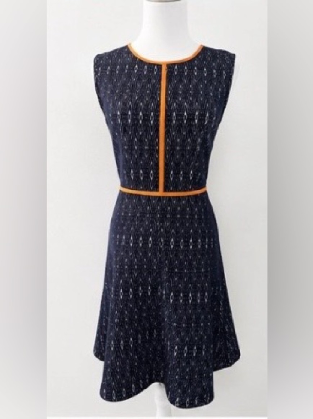 🆕 [THML] XS Navy Geometric Textured Knit Dress Contrast Trim Sleeveless NWT!